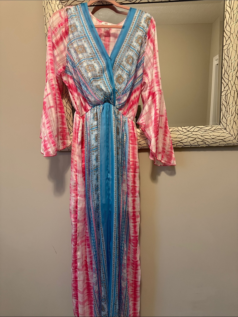 Venus beautiful maxi dress eye catching fun print size 10 (M)